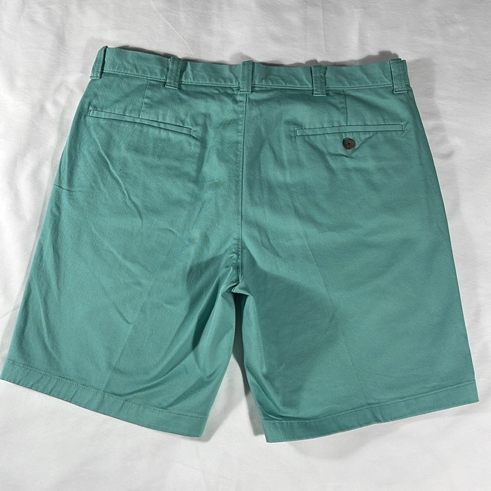 J. Crew Mens Shebert Green Basic Flat Front 9" In… - image 3